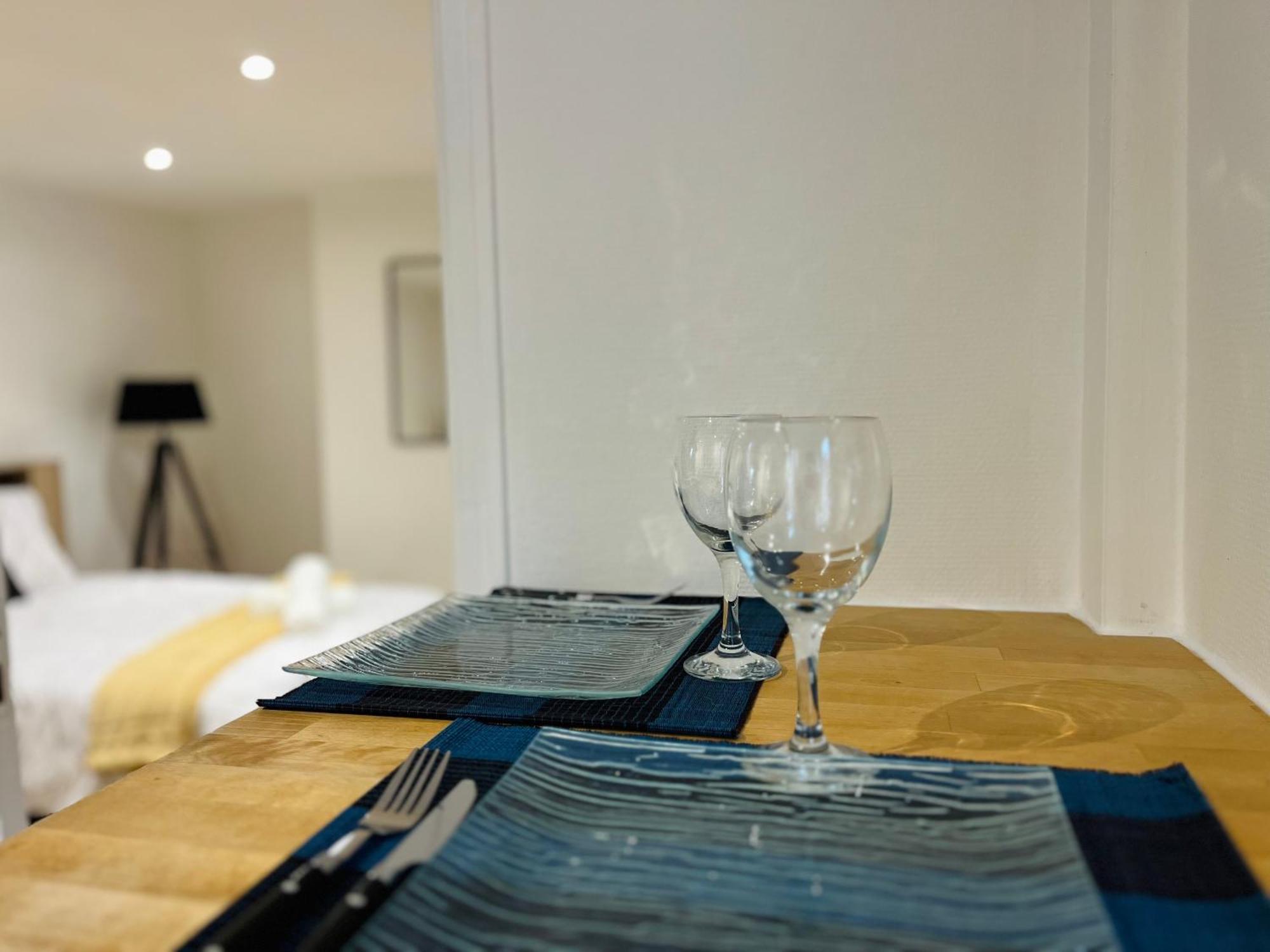 La Ruche Arrageoise - Parking Gratuit - Cozy - Grand Lit - Long Sejour Apartment Arras Exterior photo